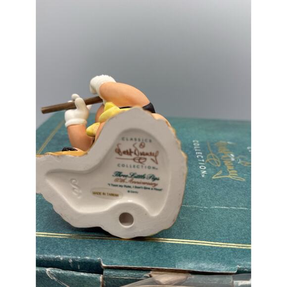 WDCC Fifer Pig “I Toot My Flute” Three Little Pigs Disney COA Box 5.25” Tall - Picture 6 of 9